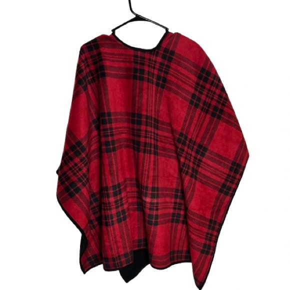 Woolrich Red and Black Reversible Poncho - Picture 4 of 6